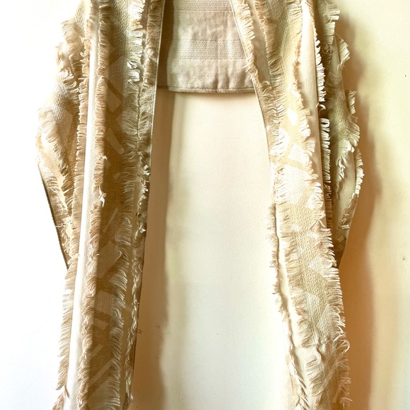 Burberry Fringe Scarf Cashmere Wool blend Creme - Picture 2 of 4